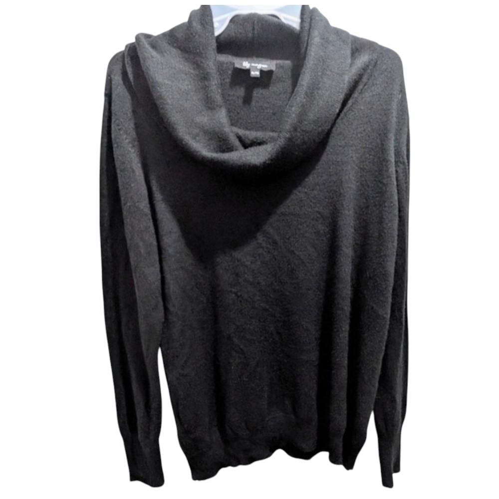 Black Women's Loose Turtleneck Normcore Minimalist Closet Essential Eclectic